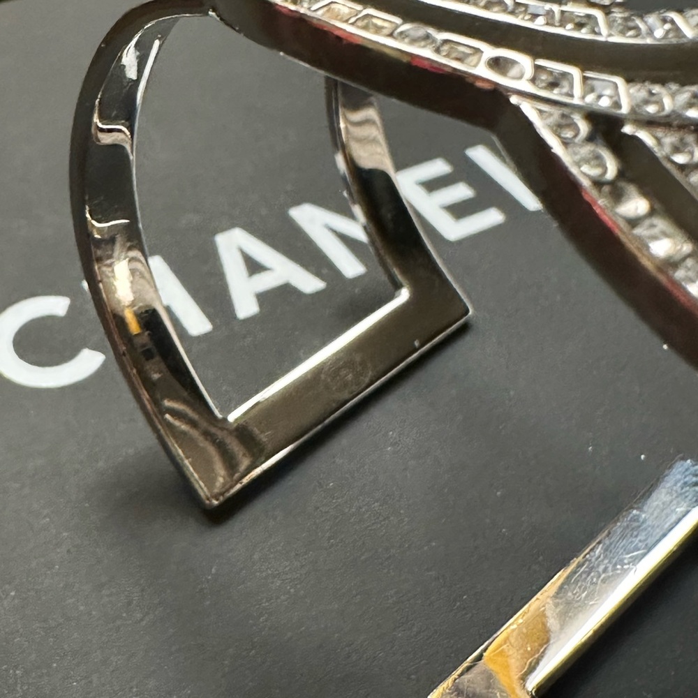 Chanel diamond cuff authentic - Picture 10 of 11